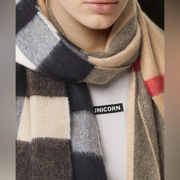 Burberry Classic Check 100% Cashmere fringe Scarf Made in Scotland men women - Picture 5 of 10